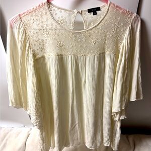 K & C Bat Wing Short Sleeves Knit Boho White Designer Top Women’s Size Small